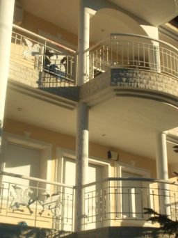 Σοκ στη Θεσσαλονίκη: Σκότωσε την αδελφή του, τον άνδρα της, το 12χρονο παιδί τους | iefimerida.gr 0