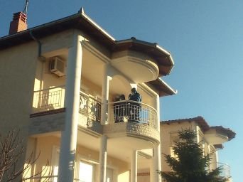 Σοκ στη Θεσσαλονίκη: Σκότωσε την αδελφή του, τον άνδρα της, το 12χρονο παιδί τους | iefimerida.gr 1