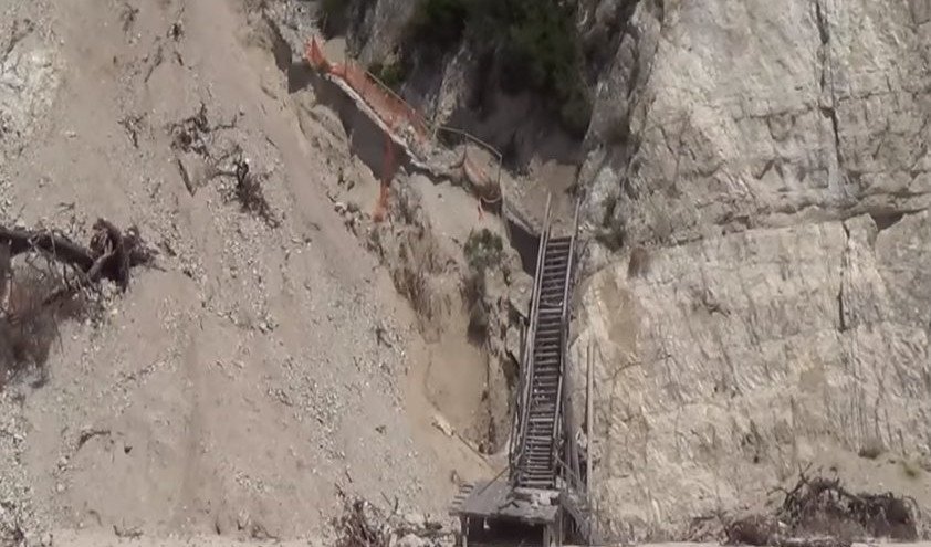 Εγκρεμνοί, 31 Μαΐου 2016: Εικόνες που προκαλούν ανησυχία [βίντεο] | iefimerida.gr 0