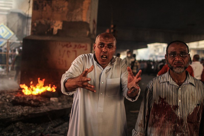 Σύγχυση, χάος και εθνικός διχασμός στην Αίγυπτο –  70 νεκροί μόνο την Παρασκευή [βίντεο & εικόνες] | iefimerida.gr 1