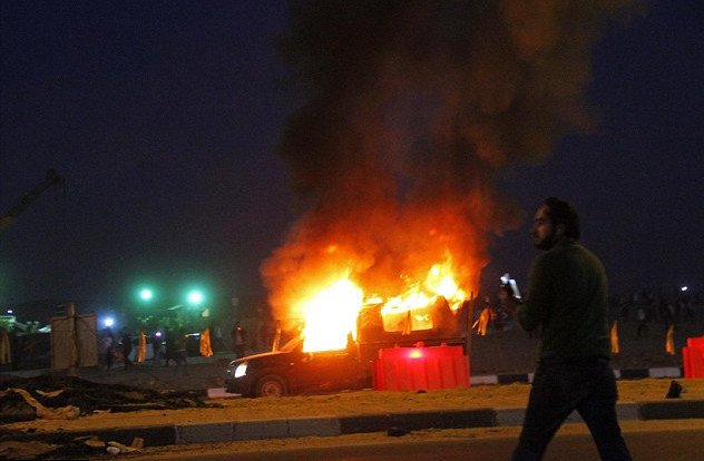 Χάος στην Αίγυπτο: 40 φίλαθλοι νεκροί μετά από συγκρούσεις με την αστυνομία [εικόνες]  | iefimerida.gr 2