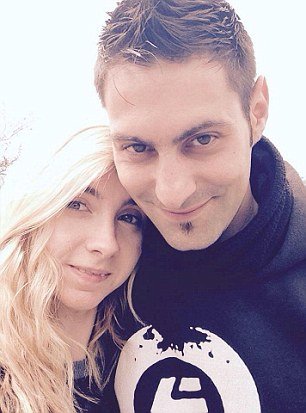 Εγκλημα στη Ρώμη: Ελουσε με οινόπνευμα και έκαψε ζωντανή νεαρή γιατί τον παράτησε για άλλον [εικόνες] | iefimerida.gr 2