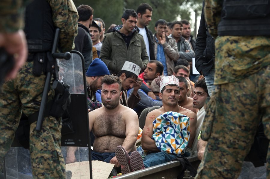 Σοβαρή η κατάσταση με τους μετανάστες στην Ειδομένη -Συνεχίζουν την απεργία πείνας [εικόνες] | iefimerida.gr 0