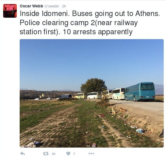 Ειδομένη: Εδειραν τους μετανάστες που δεν ήθελαν να μπουν στο λεωφορείο -Τι μεταδίδει δημοσιογράφος της Telegraph [εικόνες] | iefimerida.gr 4