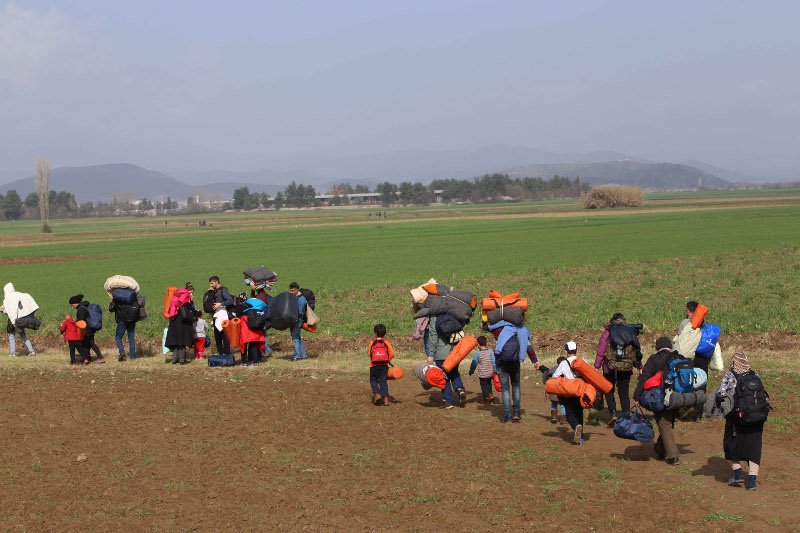 Νέα ένταση στην Ειδομένη -Πάνω από 9.000 μετανάστες και πρόσφυγες στον καταυλισμό [εικόνες] | iefimerida.gr 2