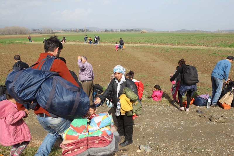 Νέα ένταση στην Ειδομένη -Πάνω από 9.000 μετανάστες και πρόσφυγες στον καταυλισμό [εικόνες] | iefimerida.gr 3