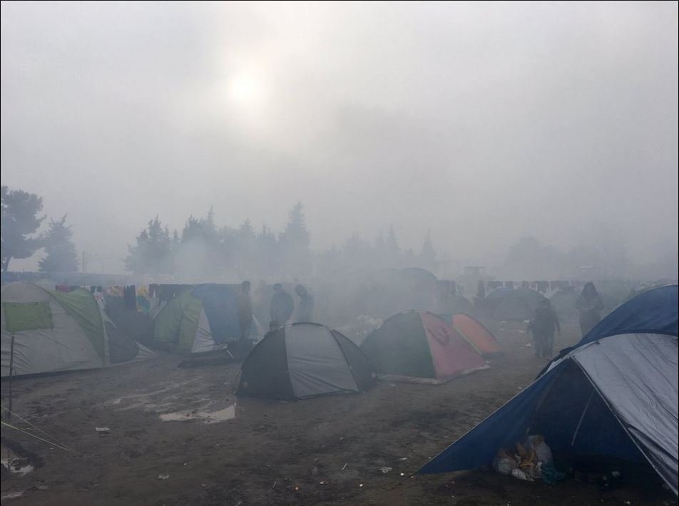 Δραματική η κατάσταση στην Ειδομένη: Μέσα στη λάσπη κοιμήθηκαν 1.600 πρόσφυγες χωρίς σκηνές [εικόνες] | iefimerida.gr 2