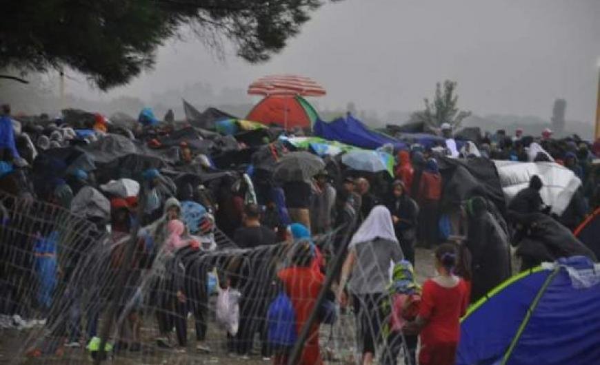 Δραματική η κατάσταση στην Ειδομένη: Μέσα στη λάσπη κοιμήθηκαν 1.600 πρόσφυγες χωρίς σκηνές [εικόνες] | iefimerida.gr 7