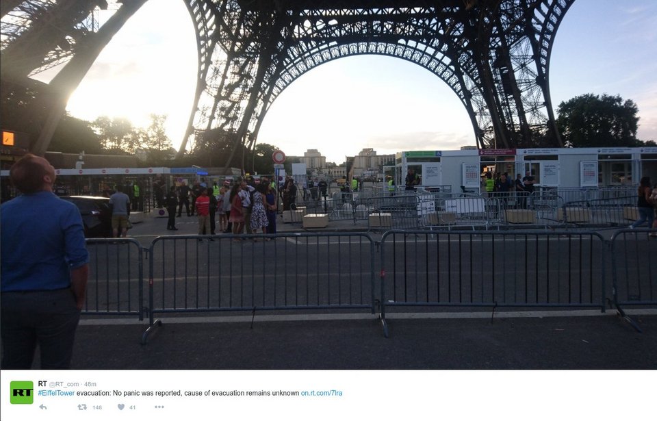 Εκκένωση στον Πύργο του Αϊφελ –Λόγω ύποπτου πακέτου [εικόνες & βίντεο] | iefimerida.gr 0