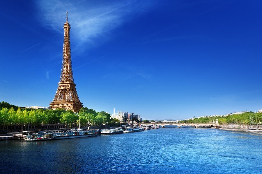 «Τείχος» 3 μέτρων γύρω από τον Πύργο του Αϊφελ -«Το Παρίσι δεν είναι πια γιορτή» [εικόνες] | iefimerida.gr 6