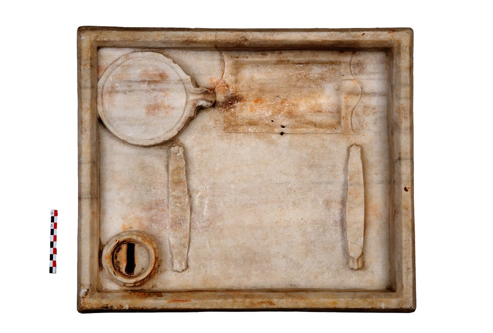 Ενα αρχαίο, μαρμάρινο σκεύος «παραδόξου χρήσεως» εκτίθεται στο Εθνικό Αρχαιολογικό Μουσείο [εικόνες] | iefimerida.gr 0