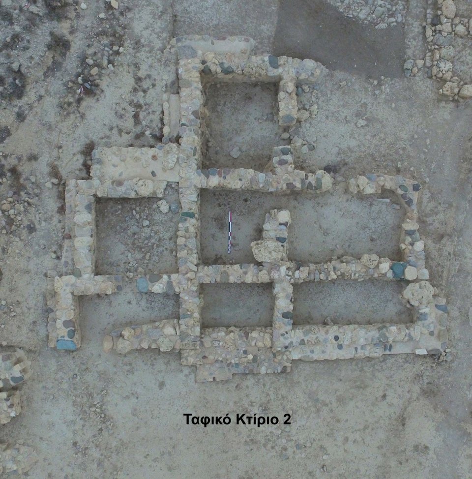 Σητεία: Σπουδαία μινωικά ταφικά ευρήματα -Λατρευτικοί ναοί, χρυσά, κοσμήματα, οστά [εικόνες]  | iefimerida.gr 0