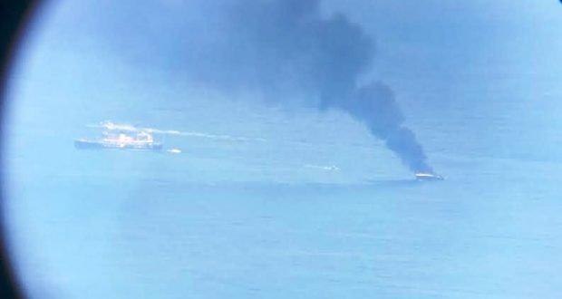 Φωτιά σε θαλαμηγό στα ανοιχτά της Λευκάδας [εικόνα] | iefimerida.gr 0