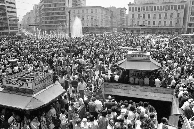 Καρέ καρέ η εξέγερση του Πολυτεχνείου -Τι διηγείται ο μοναδικός φωτορεπόρτερ που την κατέγραψε [εικόνες] | iefimerida.gr 0