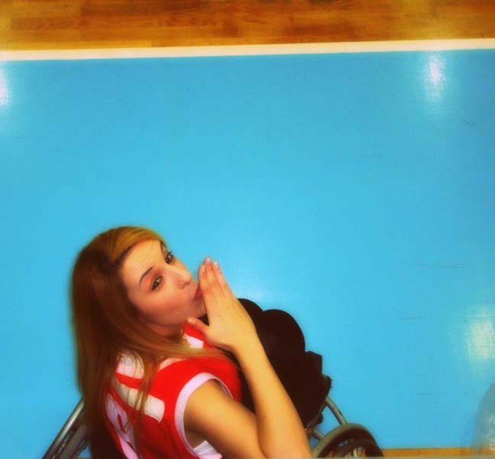 Παίζει μπάσκετ με αμαξίδιο και είναι πρωταθλήτρια Ελλάδος -Η αθλήτρια που έχει πάθος με τη ζωή [εικόνες] | iefimerida.gr 2