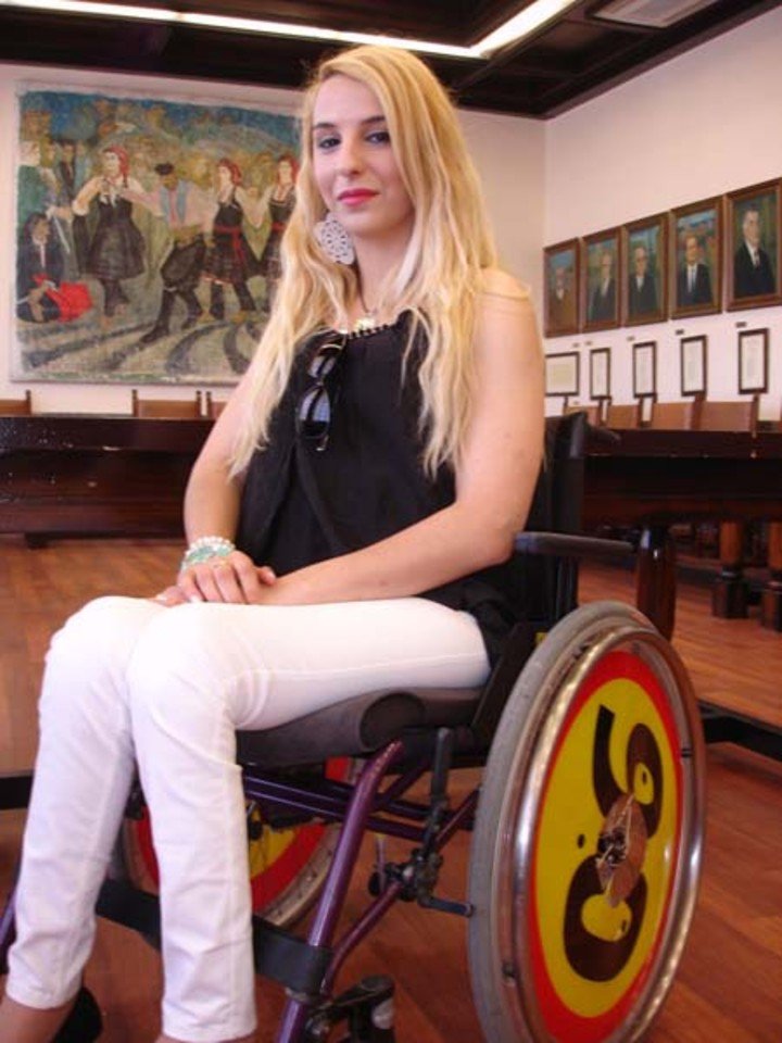 Παίζει μπάσκετ με αμαξίδιο και είναι πρωταθλήτρια Ελλάδος -Η αθλήτρια που έχει πάθος με τη ζωή [εικόνες] | iefimerida.gr 0