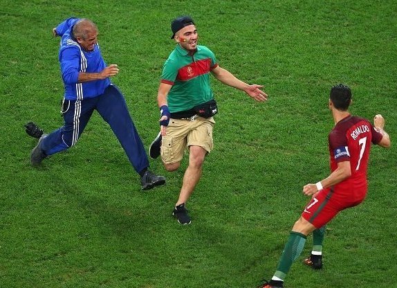 Ετσι έζησε το Τwitter την πρόκριση των Πορτογάλων [εικόνες] | iefimerida.gr 2