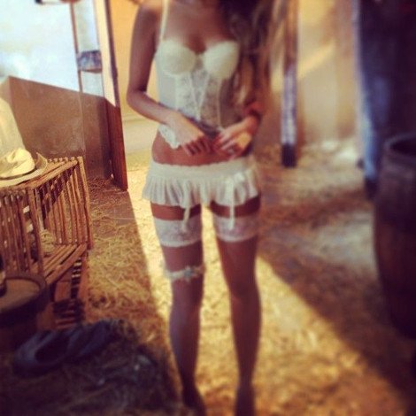 Νέο αίμα στο Χόλιγουντ: Η 24χρονη Λατίνα διάδοχος της Τζέσικα Αλμπα που «απειλεί» τη Σάλμα Χάγιεκ [εικόνες&βίντεο] | iefimerida.gr 3