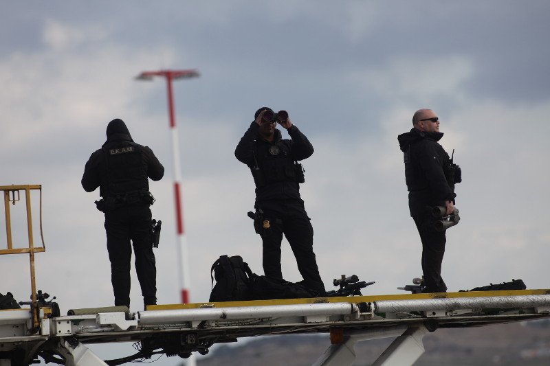 Με το δάχτυλο στη σκανδάλη -Οι ελεύθεροι σκοπευτές της ΕΚΑΜ και των μυστικών υπηρεσιών σκιά του Ομπάμα [εικόνες] | iefimerida.gr 12