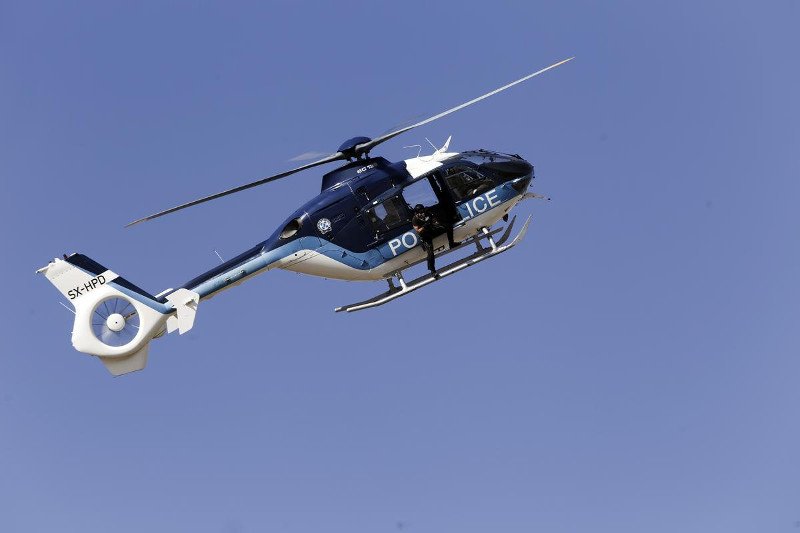 Σαν σε σκηνές από ταινία του Χόλιγουντ -Στην επίδειξη των ΕΚΑΜ με τη λεωφορειοπειρατεία [εικόνες] | iefimerida.gr 9