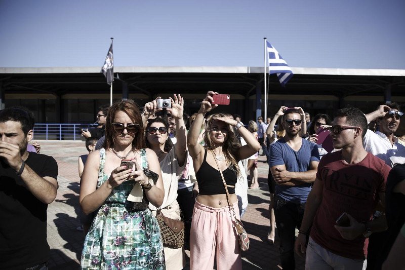 Σαν σε σκηνές από ταινία του Χόλιγουντ -Στην επίδειξη των ΕΚΑΜ με τη λεωφορειοπειρατεία [εικόνες] | iefimerida.gr 18