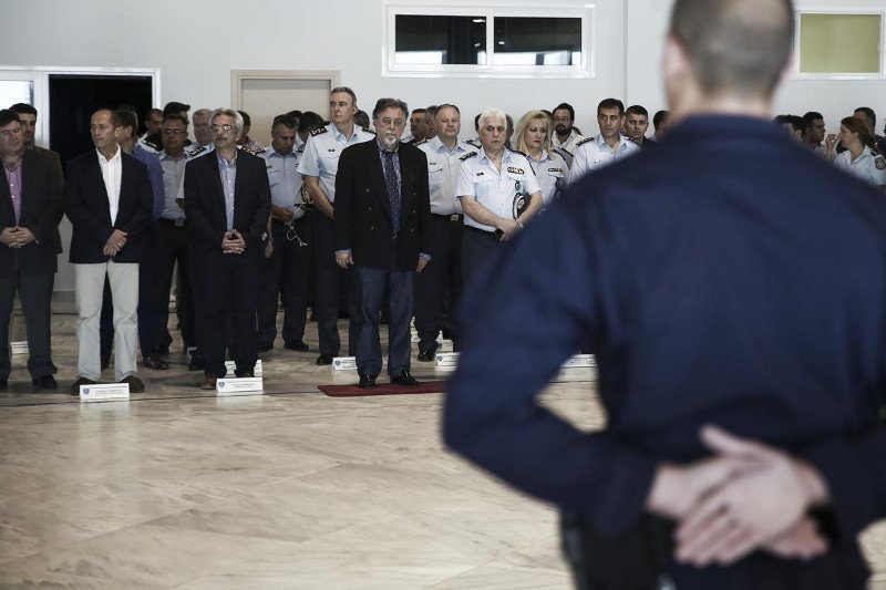 Σαν σε σκηνές από ταινία του Χόλιγουντ -Στην επίδειξη των ΕΚΑΜ με τη λεωφορειοπειρατεία [εικόνες] | iefimerida.gr 1