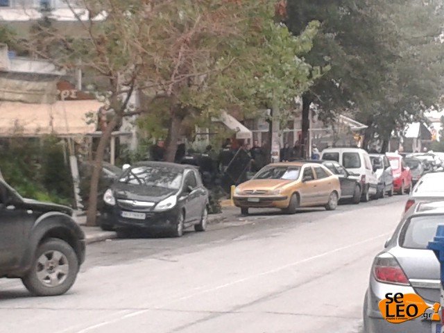 Μπήκε σε ανθοπωλείο και πυροβόλησε στο πρόσωπο τη σύζυγό του -Αυτοπυροβολήθηκε ο δράστης [εικόνες] | iefimerida.gr 1