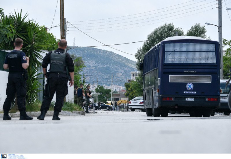 Εφοδος της ΕΛ.ΑΣ. σε καταυλισμό Ρομά, για να βρεθεί ο δράστης που ευθύνεται για τον θάνατο του 11χρονου [εικόνες] | iefimerida.gr 0