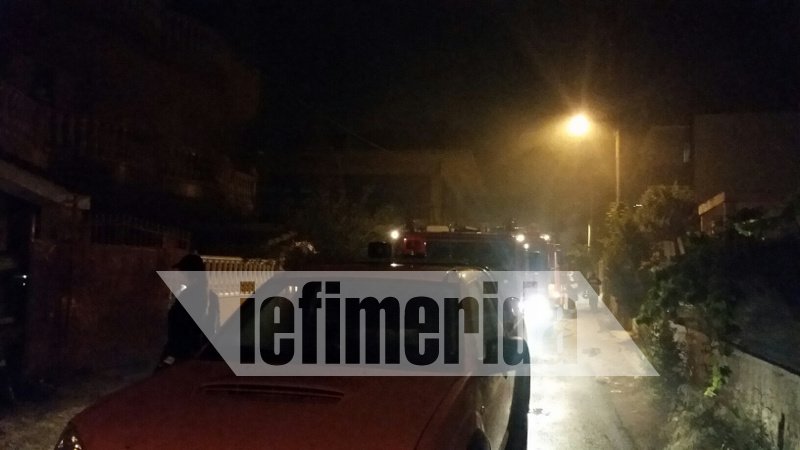 Επεισόδια στο Μενίδι -Πυρπόλησαν σπίτια Ρομά, πυροβολισμοί στον αέρα από τον καταυλισμό [εικόνες & βίντεο] | iefimerida.gr 1