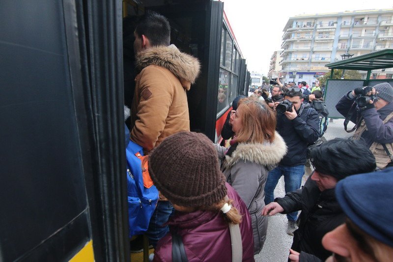 Κορδελιό: Η τεράστια επιχείρηση απομάκρυνσης των κατοίκων -Το 70% έφυγε [εικόνες] | iefimerida.gr 15