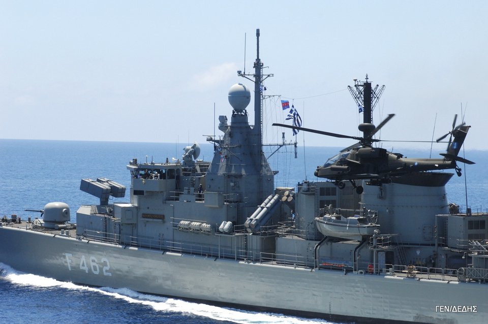 Ο «Θαλάσσιος Γρύπας» των Ενόπλων Δυνάμεων βγήκε στο Αιγαίο [εικόνες] | iefimerida.gr 0