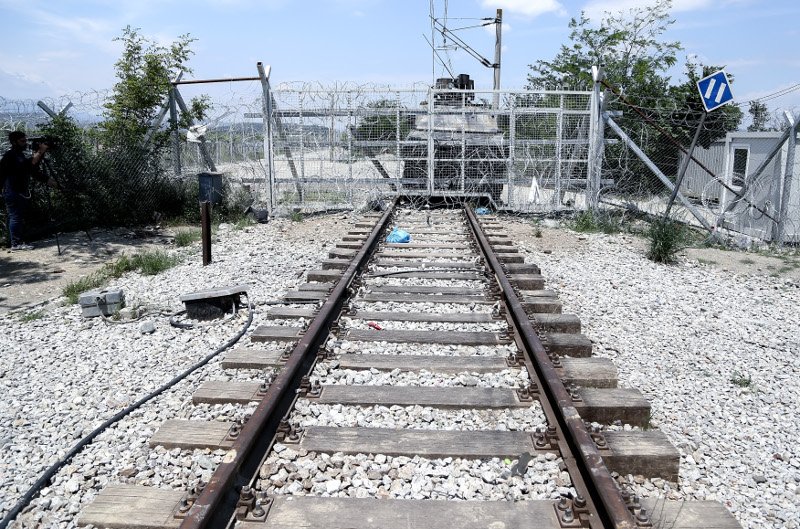 Ειδομένη: Βομβαρδισμένο τοπίο η περιοχή μετά την εκκένωση του καταυλισμού | iefimerida.gr 4