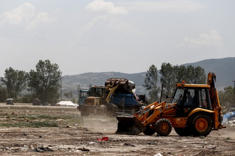 Ειδομένη: Βομβαρδισμένο τοπίο η περιοχή μετά την εκκένωση του καταυλισμού | iefimerida.gr 1