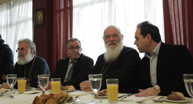 Μουζάλας: Ευχαριστούμε την Εκκλησία για τη μεγαλοκαρδία της και την «Αποστολή» για το έργο της στους πρόσφυγες | iefimerida.gr 1