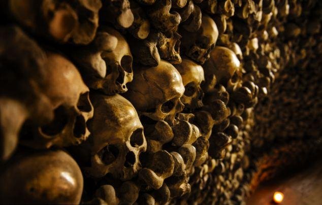 Το εκκλησάκι της ανατριχίλας -Φτιαγμένο από οστά χιλιάδων ανθρώπων [εικόνες] | iefimerida.gr 1