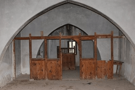 Κατεστραμμένες, βανδαλισμένες και σε αποσύνθεση οι εκκλησίες στα κατεχόμενα [εικόνες] | iefimerida.gr 4