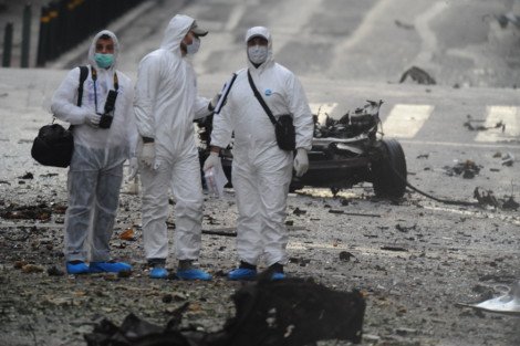 Σκηνικό Καμπούλ στο κέντρο της Αθήνας μετά την έκρηξη του παγιδευμένου αυτοκινήτου -Σοκαριστικές φωτογραφίες [εικόνες] | iefimerida.gr 14