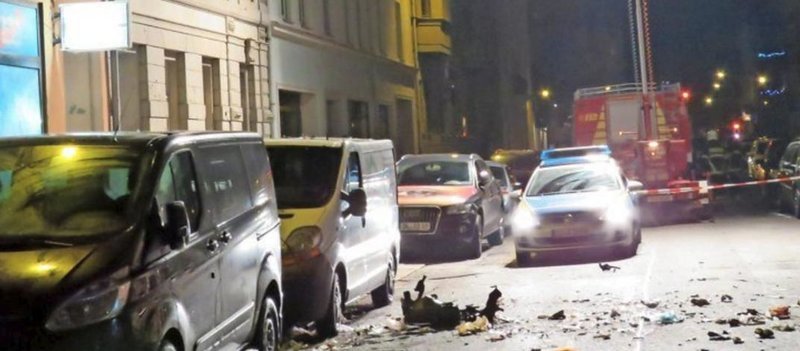 Γερμανία: Εκρηξη έξω από τα γραφεία του ακροδεξιού κόμματος AfD [εικόνες] | iefimerida.gr 2