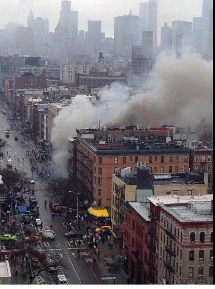 Κατάρρευση κτιρίου μετά από έκρηξη στο Μανχάταν -30 τραυματίες [εικόνες & βίντεο] | iefimerida.gr 3