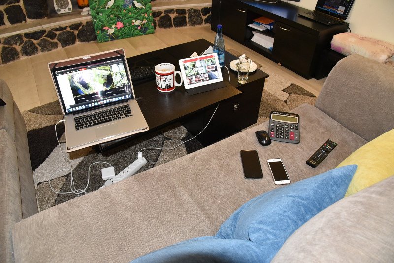 Εξαρθρώθηκε μεγάλο κύκλωμα διακίνησης φτηνών κινητών [εικόνες] | iefimerida.gr 1