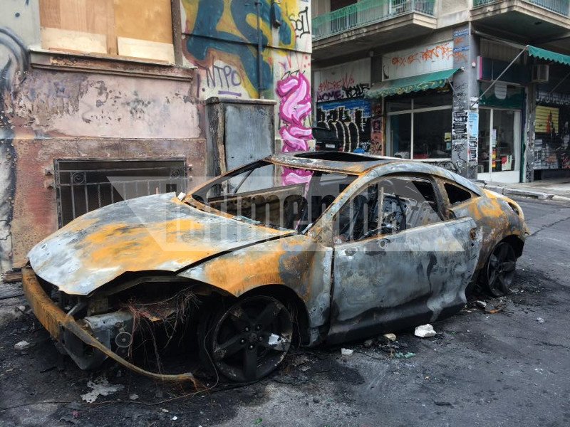 Το iefimerida στο άβατο των Εξαρχείων -Κραυγή αγωνίας από τους κατοίκους: Κουκουλοφόροι καταλαμβάνουν τις πολυκατοικίες | iefimerida.gr 1