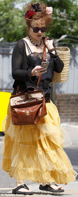 Από άλλη εποχή το στυλ της Ελενας Μπόναμ Κάρτερ [εικόνες]  | iefimerida.gr 4