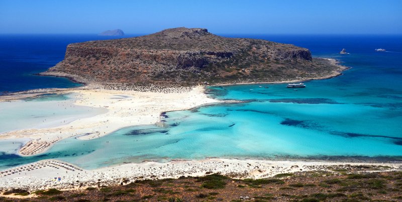 Κρήτη: «Σφάζονται» δύο δήμοι για το Ελαφονήσι - Ποιος θα εκμεταλλεύεται την εξωτική παραλία | iefimerida.gr 0