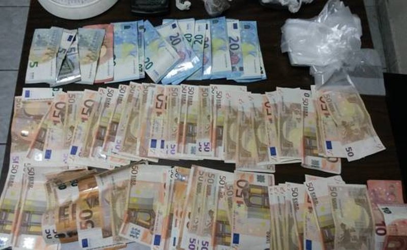 Συνελήφθη 43χρονος για κατοχή και διακίνηση ναρκωτικών στο κέντρο της Αθήνας [εικόνες] | iefimerida.gr 1