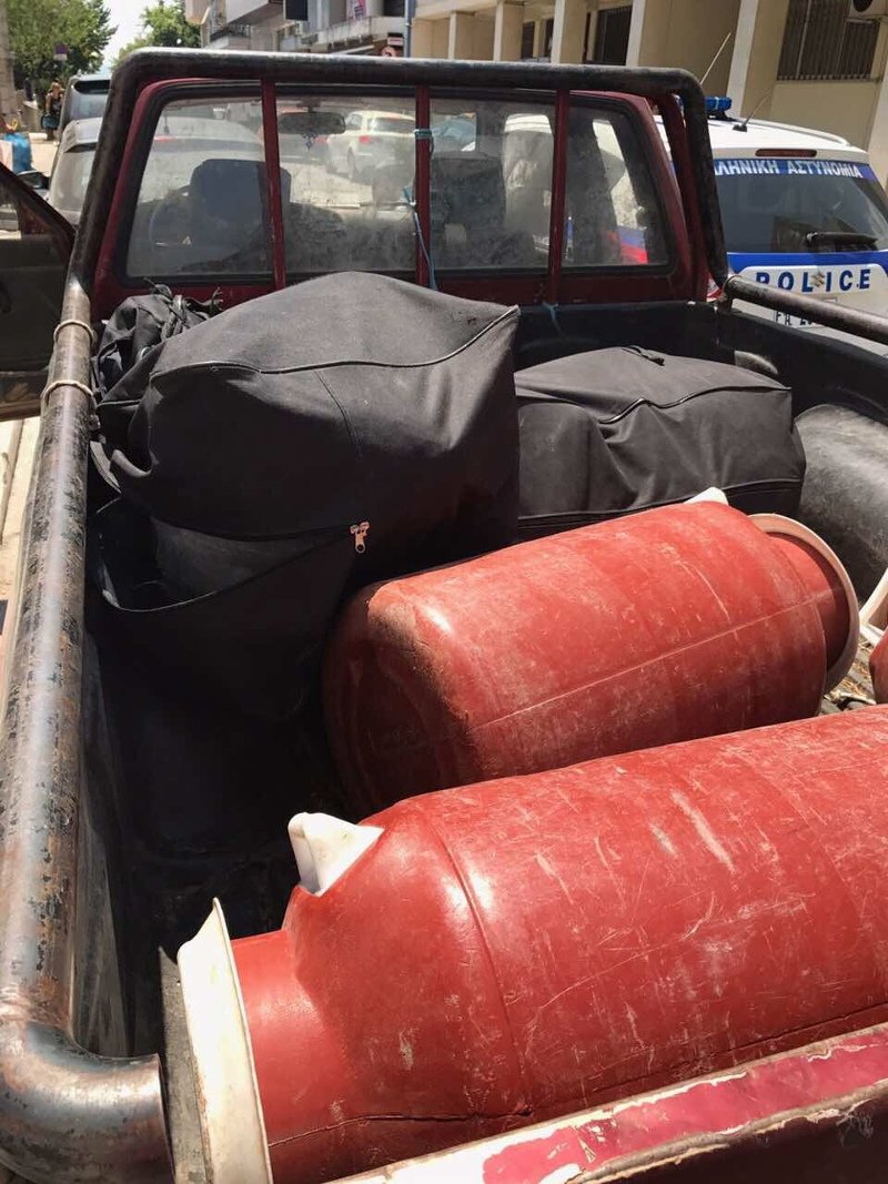Ιωάννινα: Μετέφεραν 69 κιλά κάνναβης σε όχημα -Δύο συλλήψεις [εικόνες] | iefimerida.gr 0