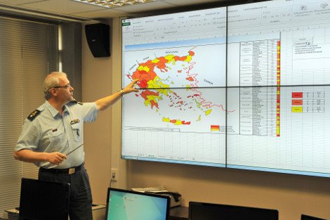 Ο Δένδιας παρουσίασε την ψηφιακή ΕΛ.ΑΣ: Tablets και σύγχρονα συστήματα στη διάθεση αστυνομικών [εικόνες&βίντεο] | iefimerida.gr 1