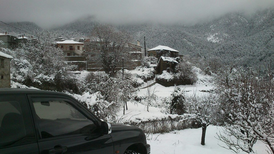 H ελληνική Ελβετία: Ορεινή Ναυπακτία χιονισμένη [φωτό] | iefimerida.gr 3