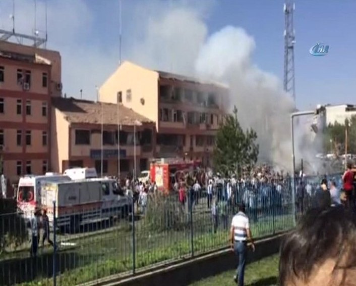 Τουρκία: Νέα έκρηξη σε αστυνομικό τμήμα -6 νεκροί, 146 τραυματίες [εικόνες & βίντεο] | iefimerida.gr 3