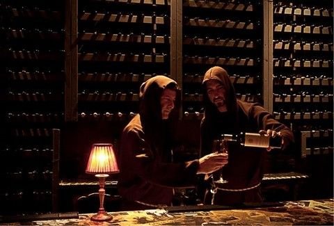 Το Μοναστήρι της Τέχνης: Το νέο bar-theater του Μεταξουργείου που δε μοιάζει με τίποτα από όσα έχετε δει [εικόνες]  | iefimerida.gr 4