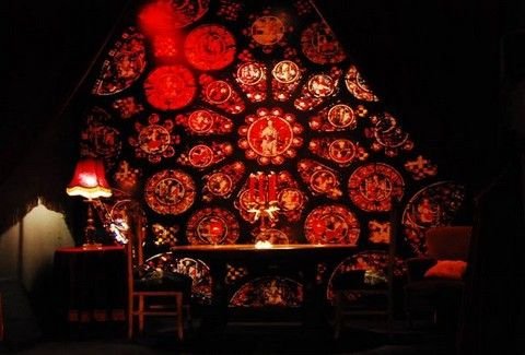 Το Μοναστήρι της Τέχνης: Το νέο bar-theater του Μεταξουργείου που δε μοιάζει με τίποτα από όσα έχετε δει [εικόνες]  | iefimerida.gr 5